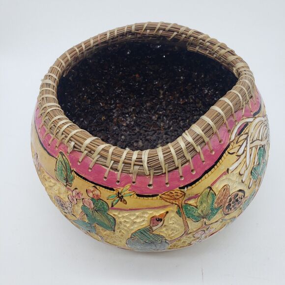 Hand Carved Hand Painted Gourd w/ marsh lotus birds & dragonflies. Artist signed - Picture 3 of 15